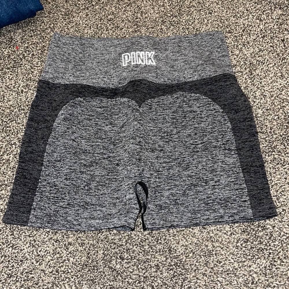 PINK active contour shorts